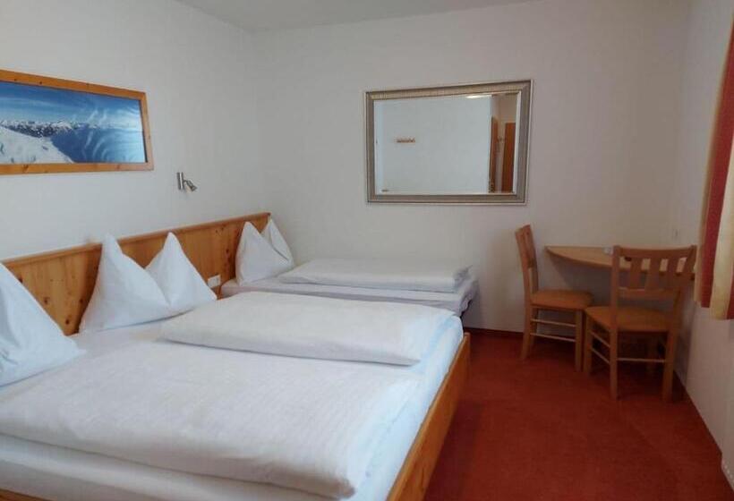 בית מלון כפרי Starjet