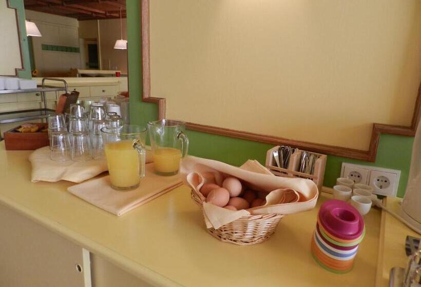 ホテル Youhey Am Wolfgangsee