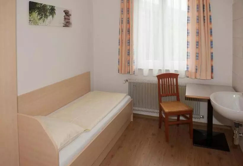 ユースホステル Jugend Und Familiengästehaus Heiligenblut