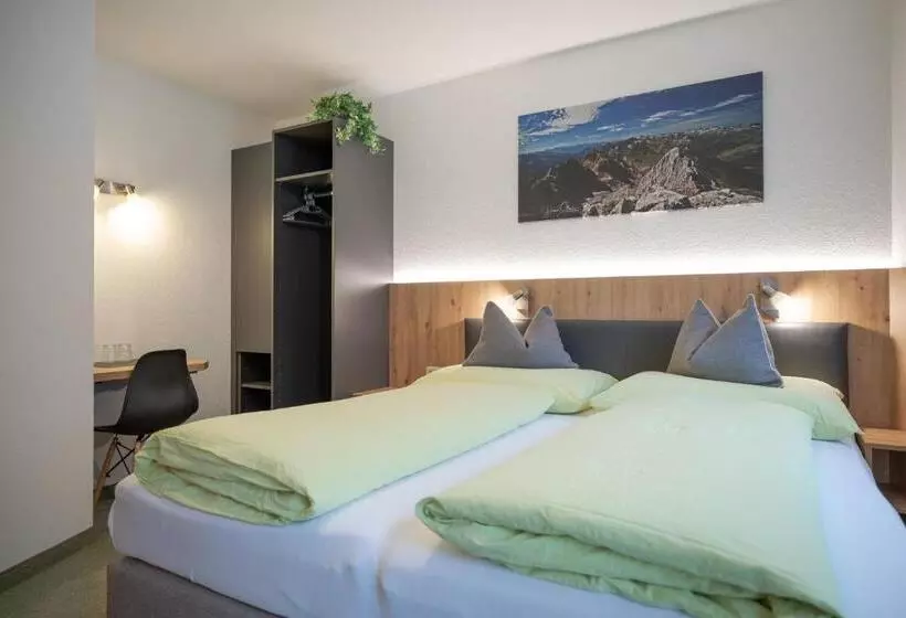 Aamiaismajoitus (B&B) Haus Markus Strolz