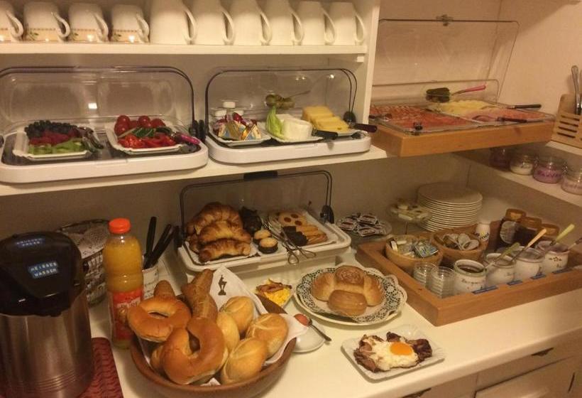 تختخواب و صبحانه Haus Senoner