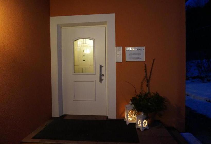 تختخواب و صبحانه Haus Senoner