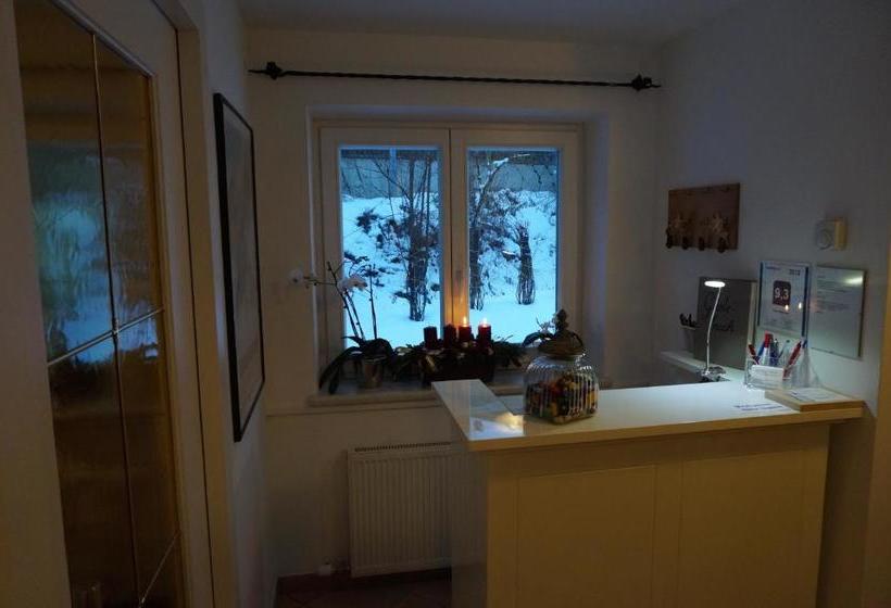 تختخواب و صبحانه Haus Senoner