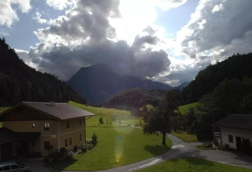 Aamiaismajoitus (B&B) Hinterkellaubauer