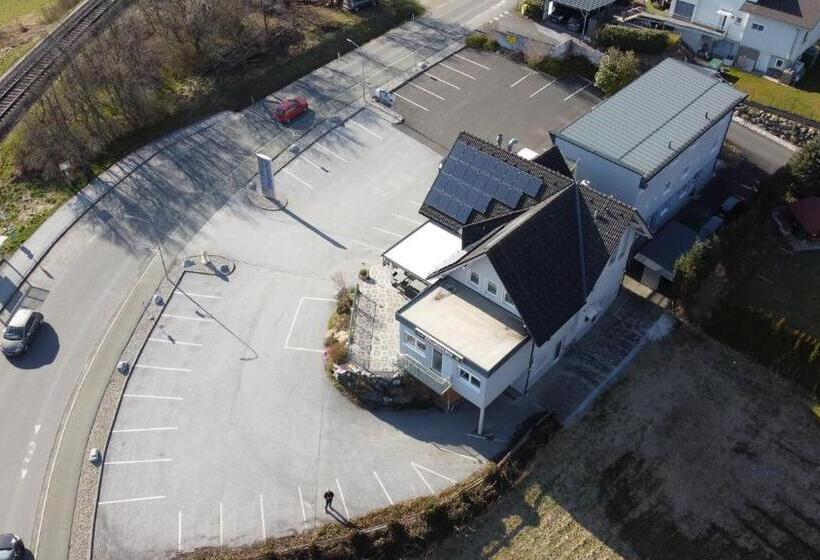 Highway Bed & Breakfast