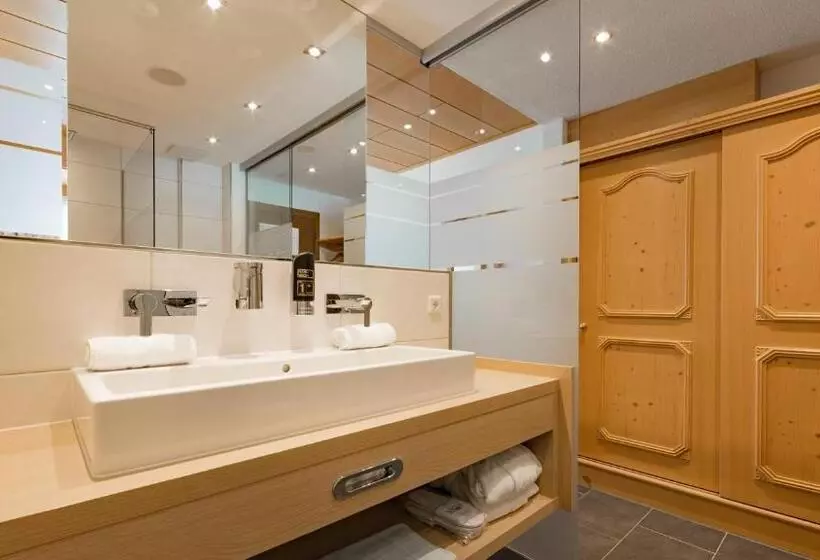 ホテル Alp Larain B&b