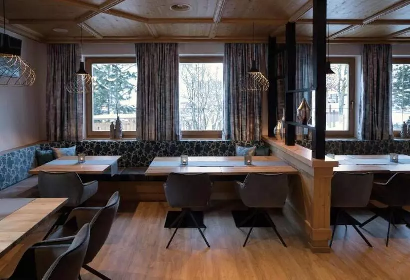ホテル Alp Larain B&b