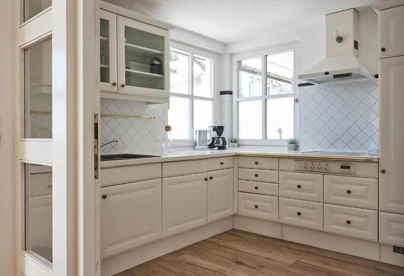 ホテル Garni Pinzgau, Bernd Hüttl