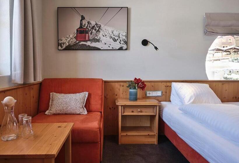 ホテル Garni Pinzgau, Bernd Hüttl