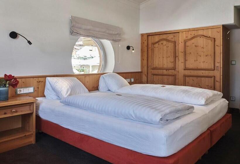 ホテル Garni Pinzgau, Bernd Hüttl