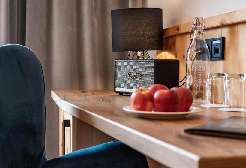 ホテル Gasthof Perauer