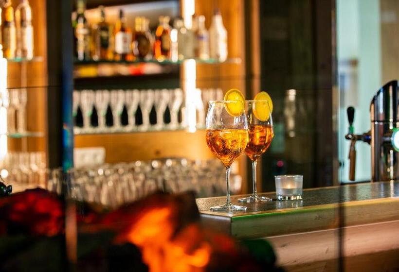 호텔 Grizzly Sport & Motorrad Resort