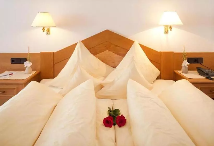 هتل Jagdhof Bed & Breakfast