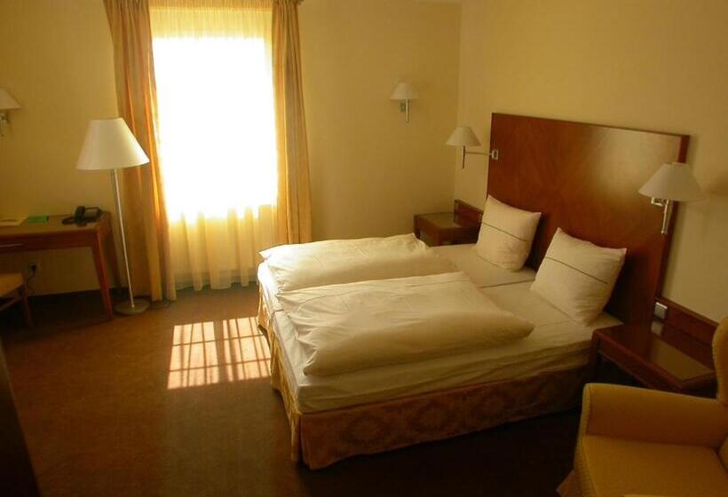 Отель Nationalpark