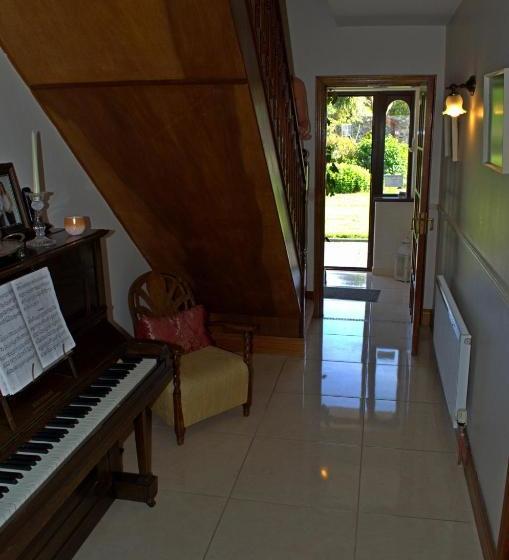 Old Orchard Lodge B&b