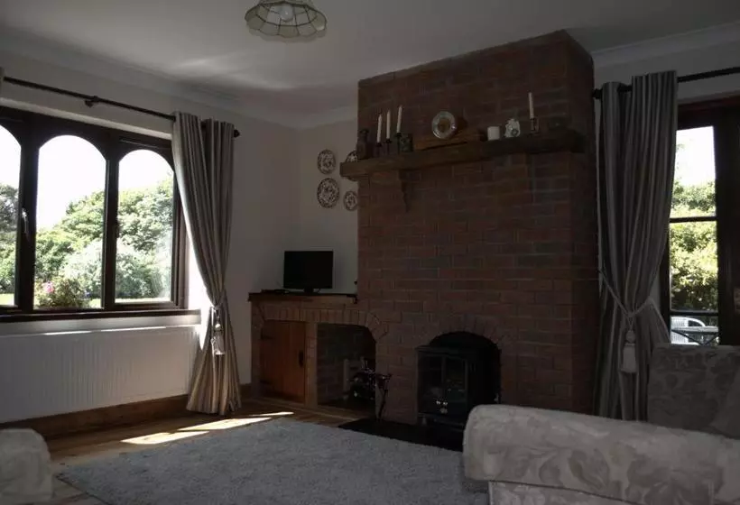 Old Orchard Lodge B&b