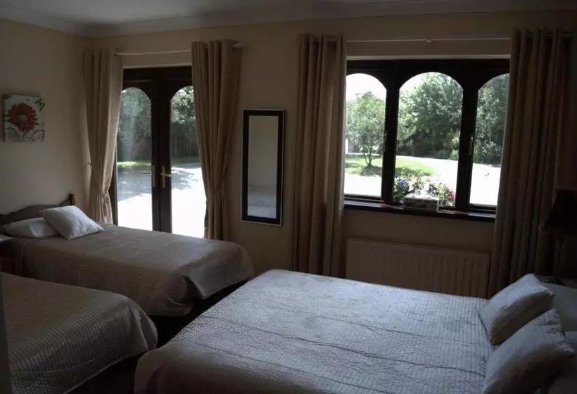 Old Orchard Lodge B&b