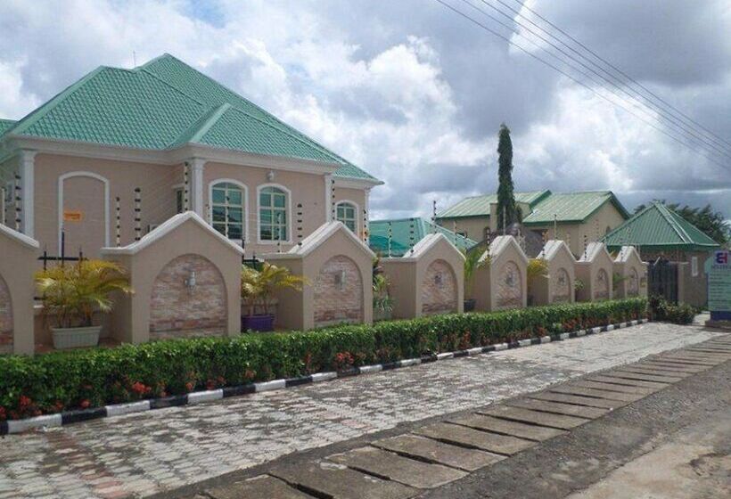 B S Hive Hotel & Suites