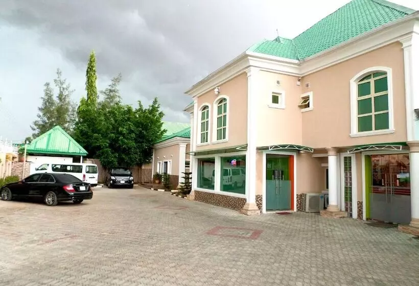 B S Hive Hotel & Suites