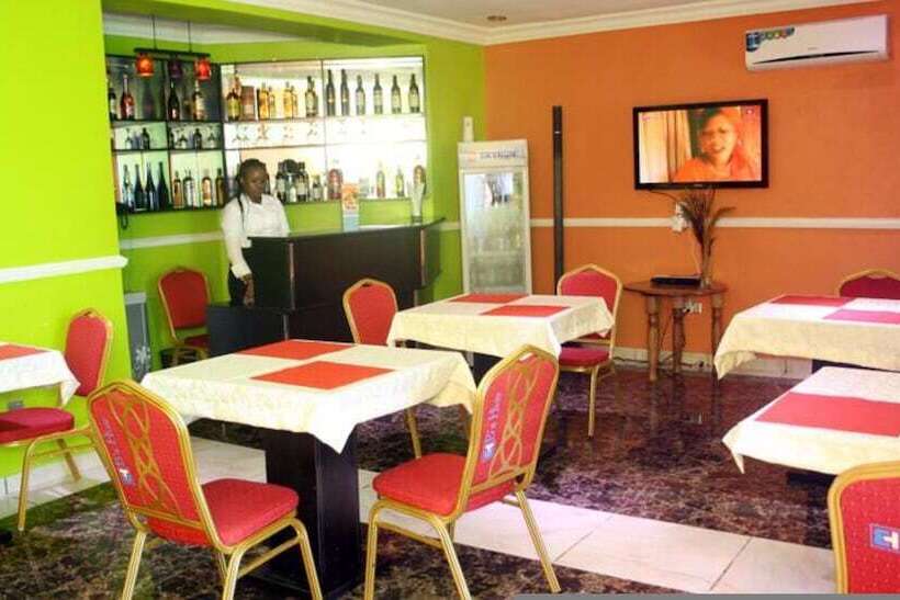 B S Hive Hotel & Suites