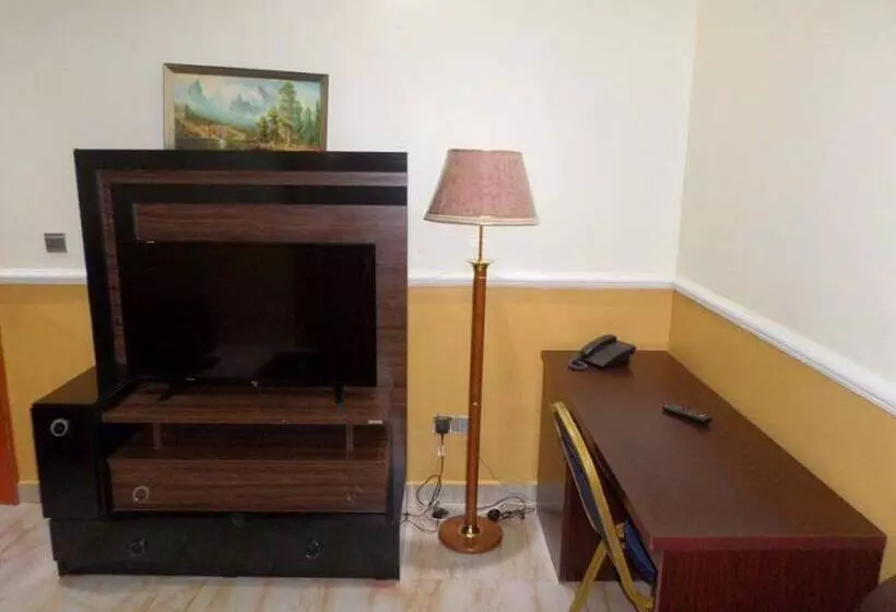 B S Hive Hotel & Suites