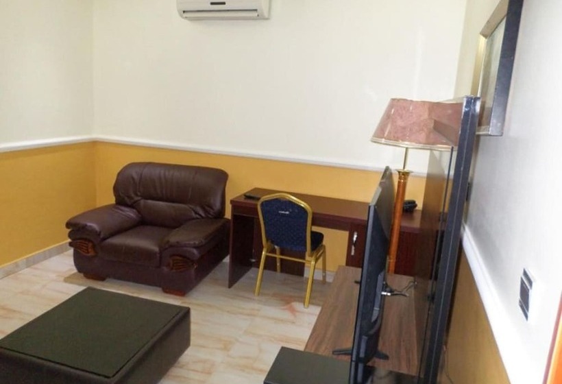 B S Hive Hotel & Suites