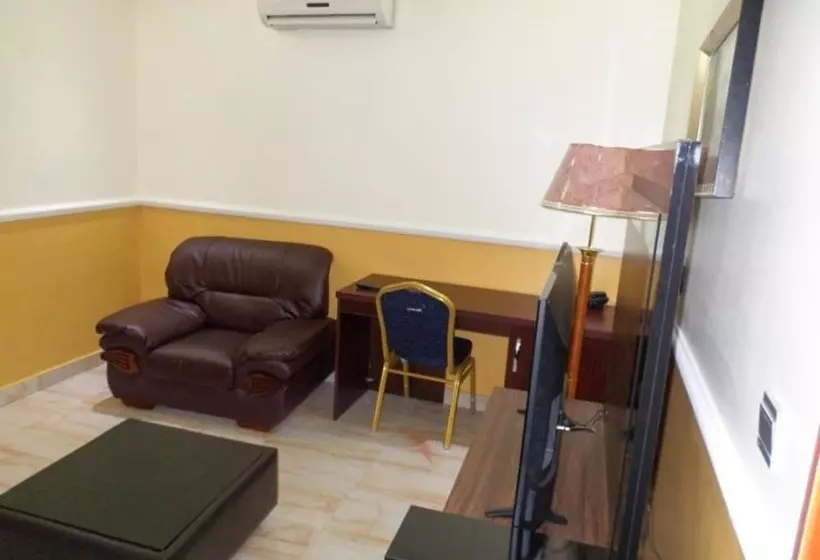 B S Hive Hotel & Suites