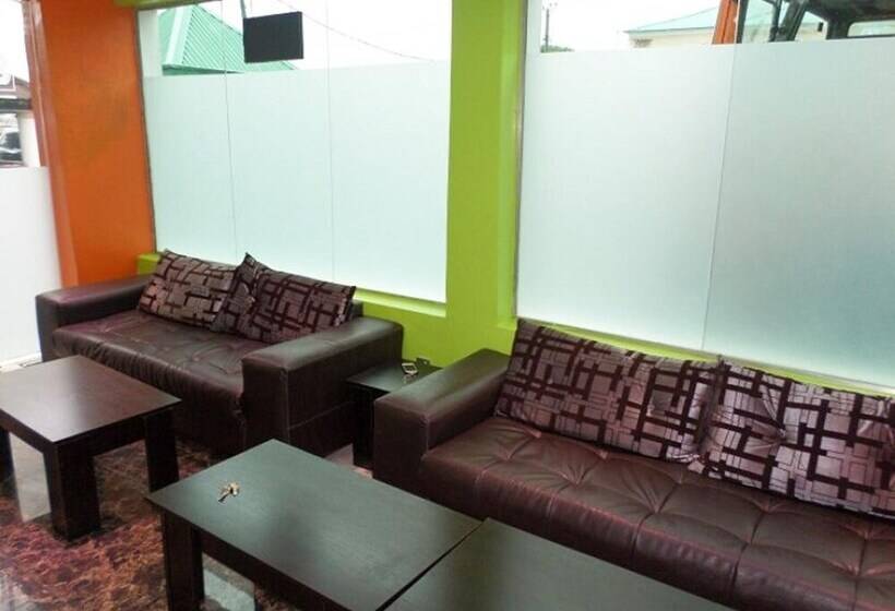 B S Hive Hotel & Suites