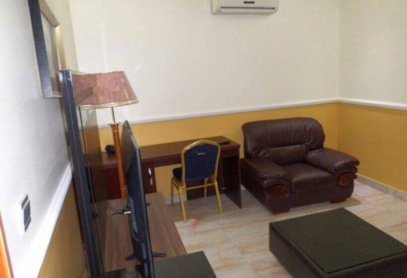 B S Hive Hotel & Suites