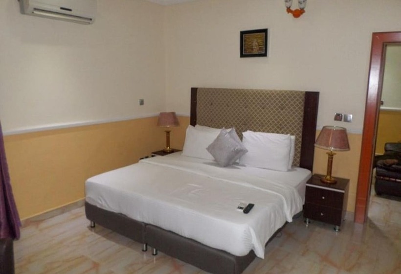 B S Hive Hotel & Suites