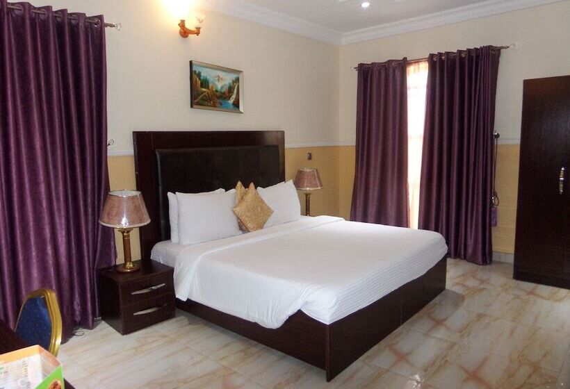 B S Hive Hotel & Suites