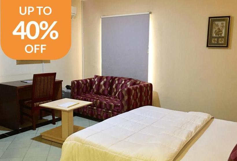 هتل Caravel Suites