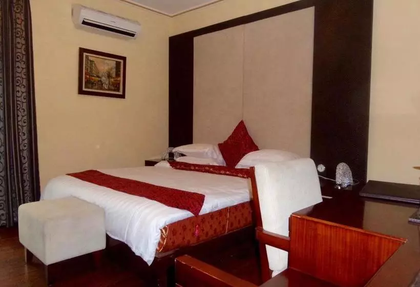 هتل Caravel Suites