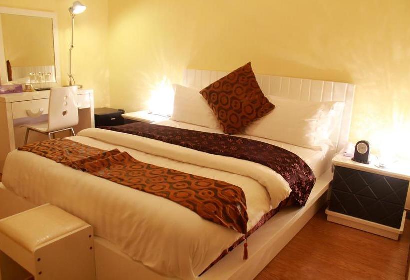 هتل Caravel Suites