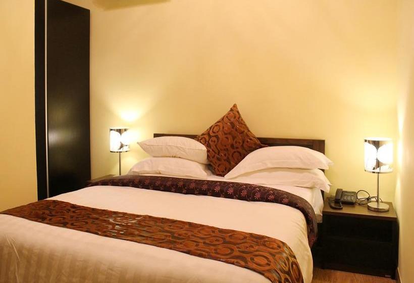 هتل Caravel Suites