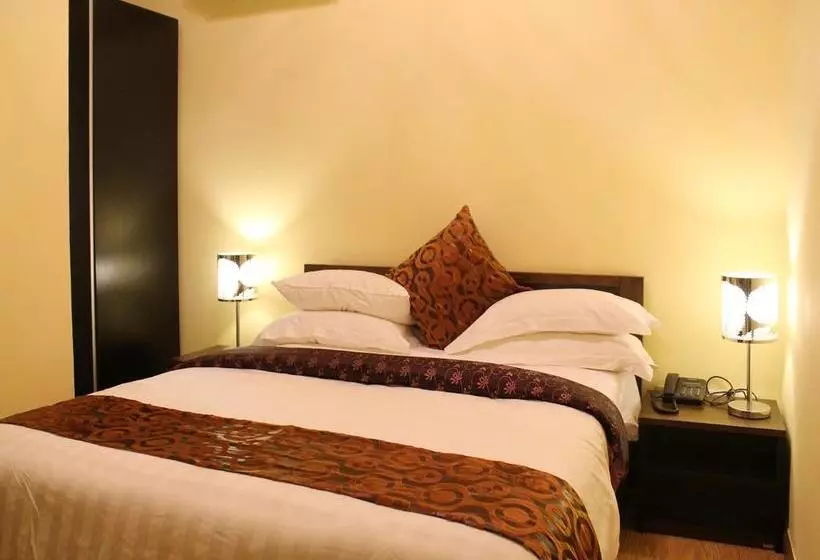 هتل Caravel Suites