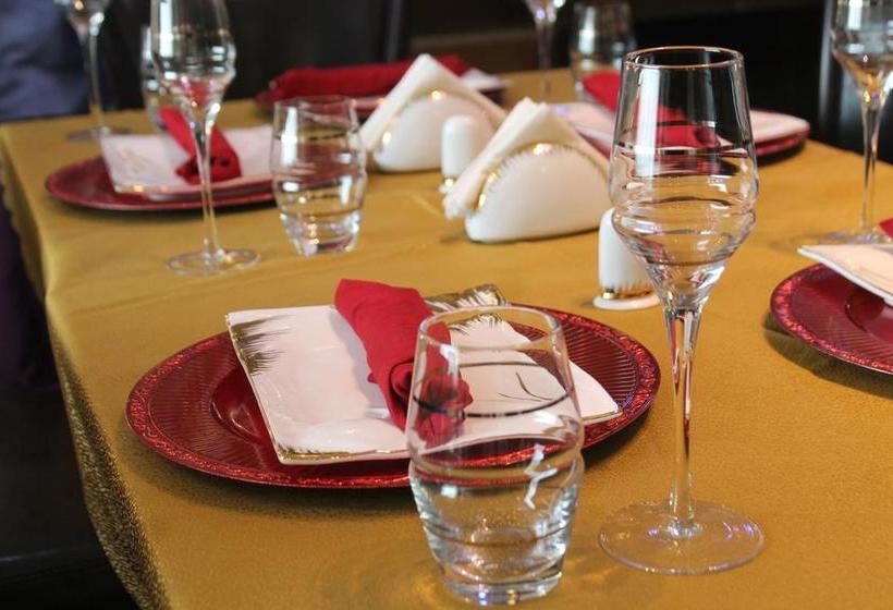 هتل Caravel Suites