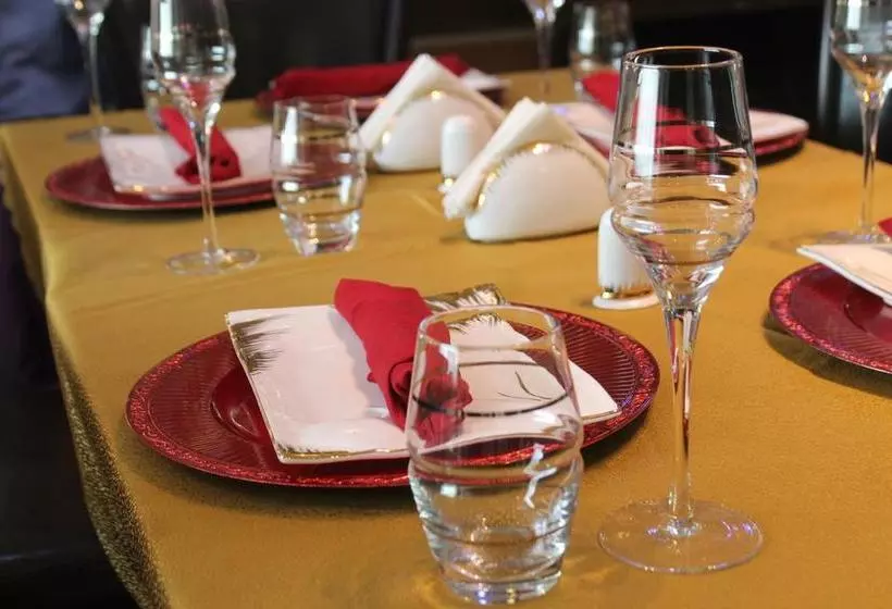 هتل Caravel Suites