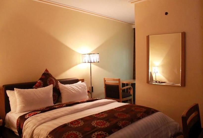 هتل Caravel Suites