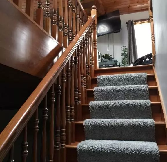 ホテル Donna's Premier Lodging