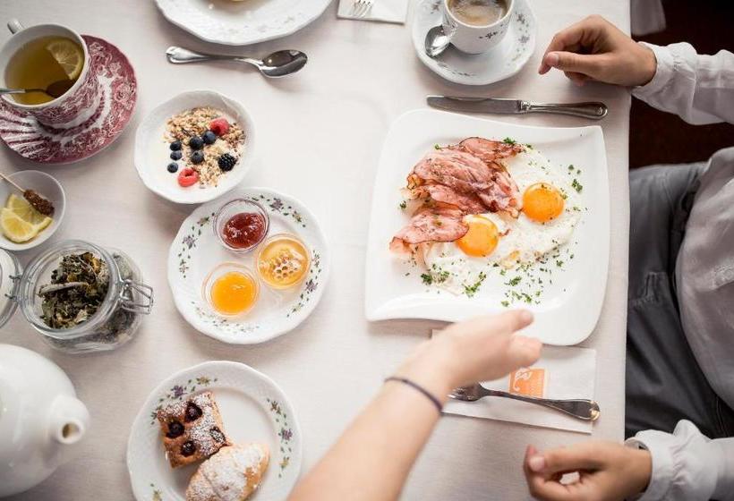 Regitnig 4 Sterne Hotel Und Chalets