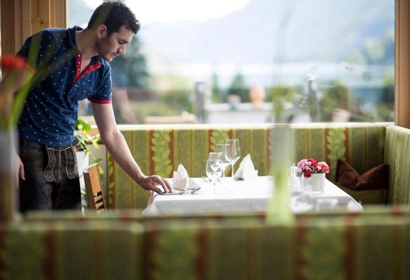 Regitnig 4 Sterne Hotel Und Chalets