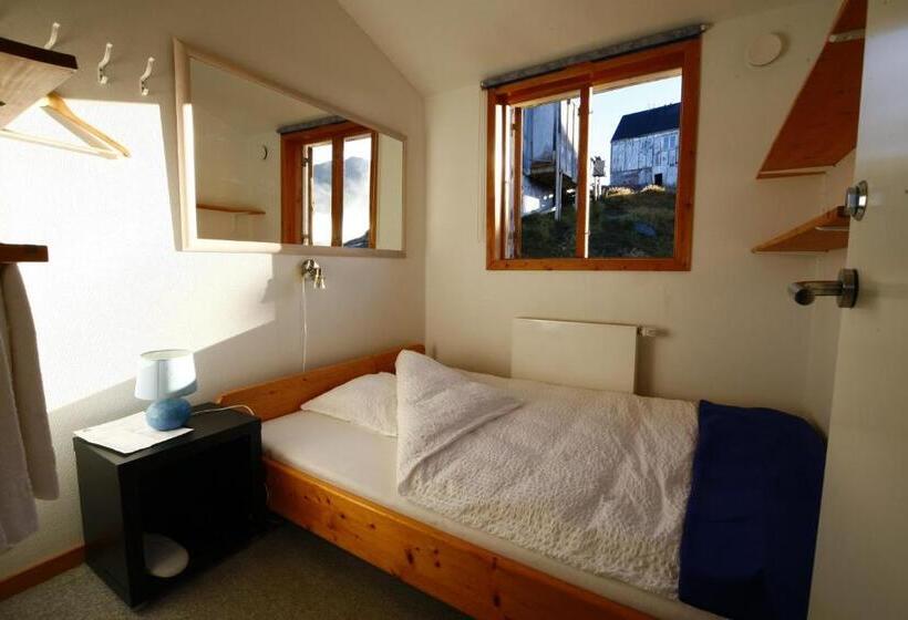 هتل The Red House