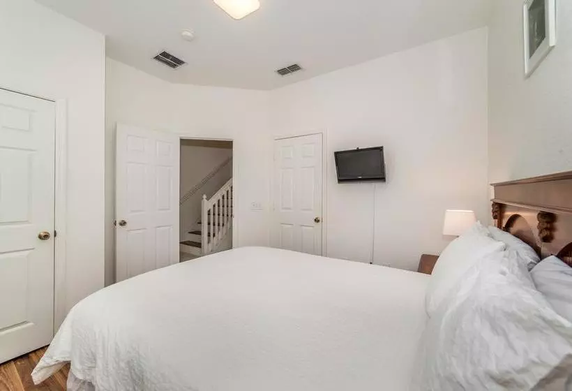 هتل Windsor Hills  Global Resort Homes