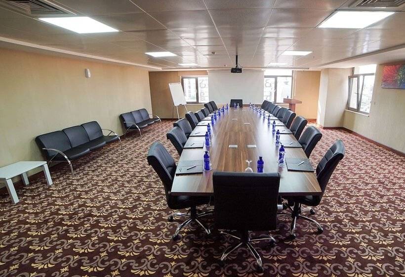 هتل Wyndham Batumi