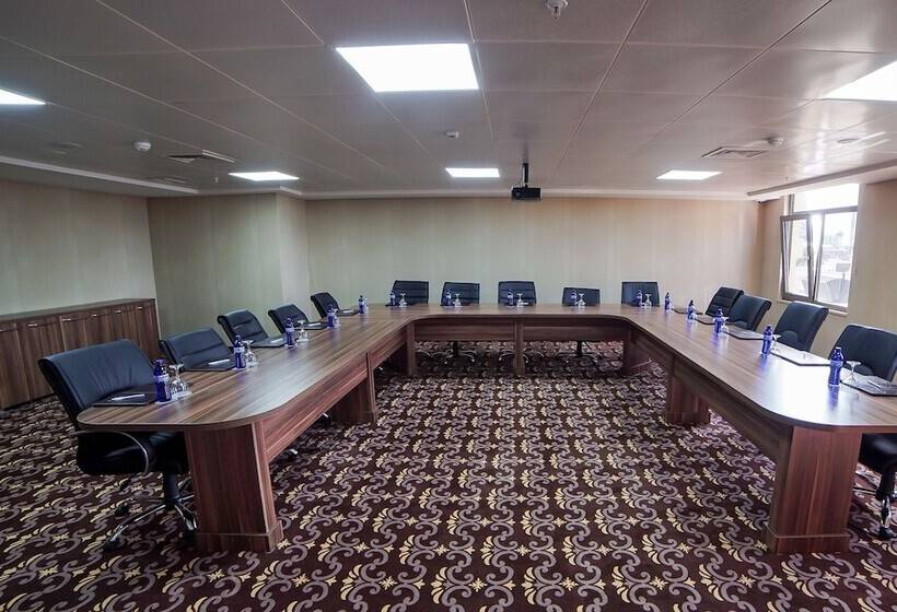 هتل Wyndham Batumi