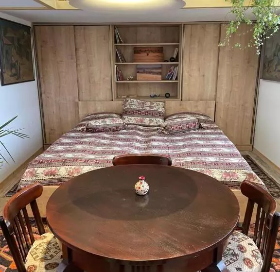 Armine's B&b