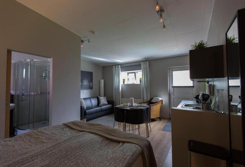 צימר A. Bernhard Guest House