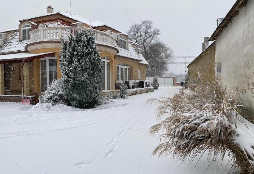 Aamiaismajoitus (B&B) Ambrózia Guesthouse