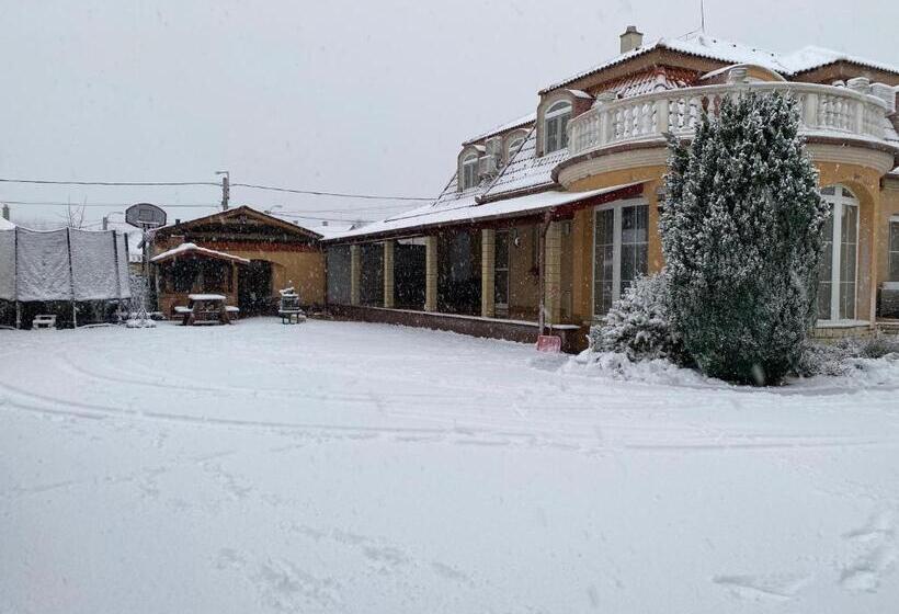 Aamiaismajoitus (B&B) Ambrózia Guesthouse